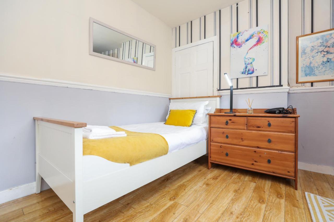 Beautiful 4 Bedroom Cottage - Ideal Location - Free Parking Edinburgh Eksteriør bilde