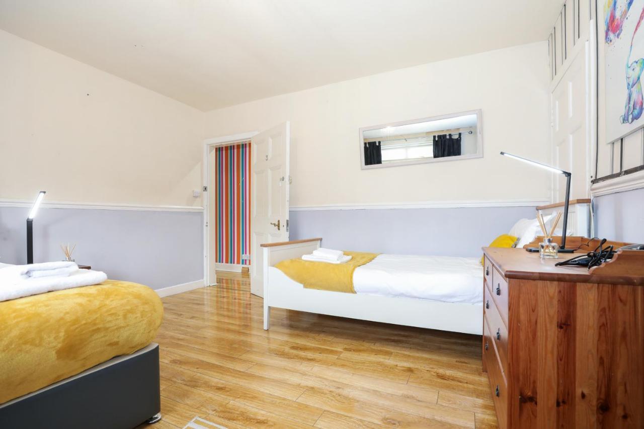 Beautiful 4 Bedroom Cottage - Ideal Location - Free Parking Edinburgh Eksteriør bilde